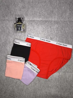 شورت زنانه کلوین کلین کد ۴۰۱۹۲